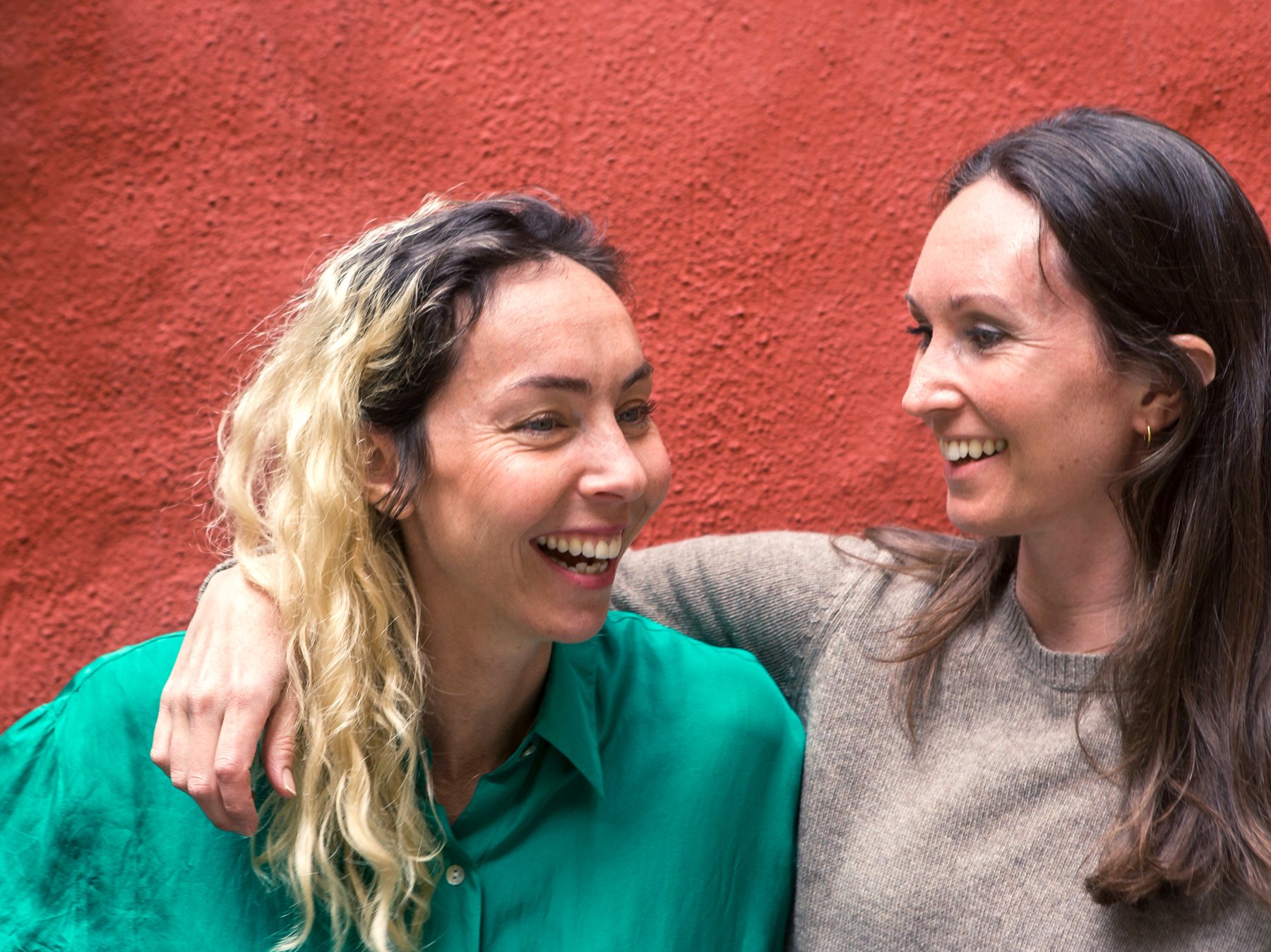 Susanne and Sophie laughing